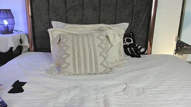 Snapshot of Helldy_666 chatting on 05-28-26, 01:47 Helldy 666 online show from 05-28-26, 01:47