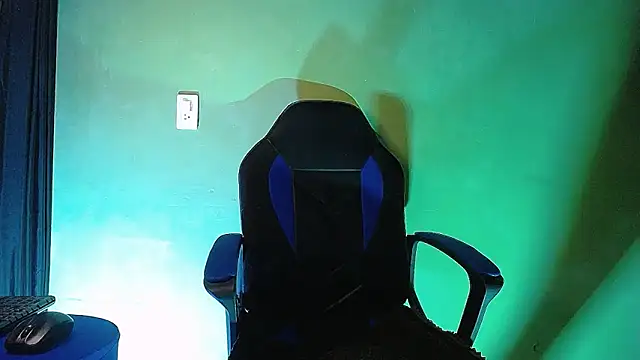 Uriel Ray  online show from 02-24-26, 10:41