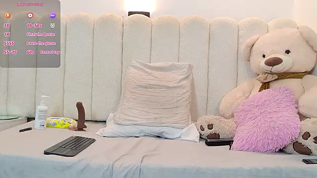 Ruby cruzz online show from 03-09-26, 10:14