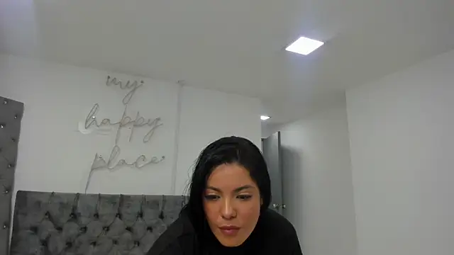 Snapshot of Evelin__thompsson chatting on 04-23-26, 03:41 Evelin thompsson online show from 04-23-26, 03:41