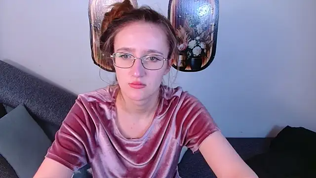 miay here  online show from 05-14-26, 04:47