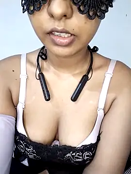 ASHANYA JAYASOORIYA online show from 04-16-26, 07:42