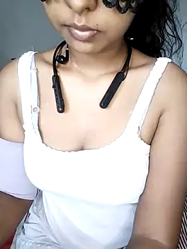 ASHANYA JAYASOORIYA online show from 07-17-26, 02:29