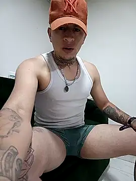 Valentino dominusSex online show from 03-19-26, 11:31