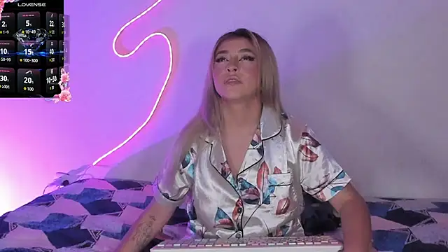 saradiazxxx online show from 05-25-26, 08:09