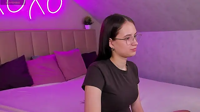 Miaa Hill online show from 03-09-26, 09:24