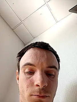 thom7246 online show from 03-17-26, 10:18