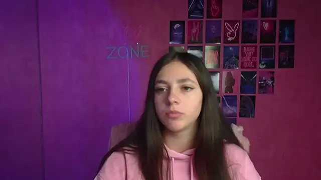 KissMeJulia online show from 04-17-26, 05:21