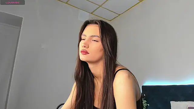 Adele Lanea online show from 06-12-26, 01:04