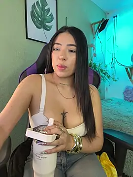 Snapshot of Pandorart_ chatting on 07-16-26, 01:17 Pandorart online show from 07-16-26, 01:17