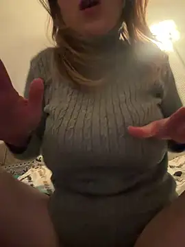 Frenchgirl45 online show from 03-08-26, 11:08