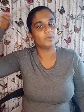 indianstrawberrylips4u online show from 05-19-26, 01:28