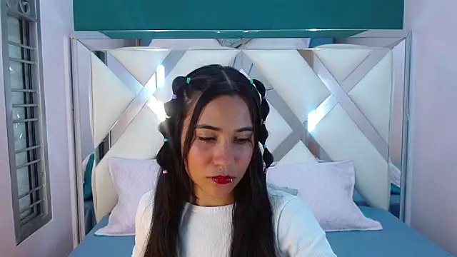 Kate Hewson online show from 02-25-26, 12:37