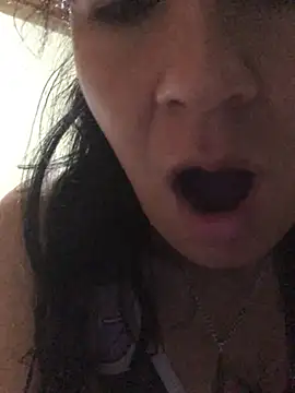 Snapshot of Mariibeella chatting on 03-06-26, 06:26 Mariibeella online show from 03-06-26, 06:26