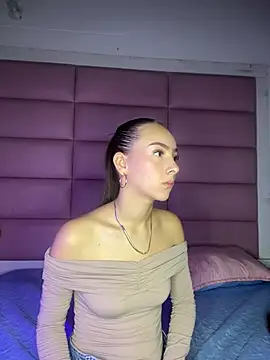 Sophiie 18 online show from 02-19-26, 12:12