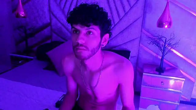 Snapshot of LuckySammer chatting on 03-06-26, 12:12 LuckySammer online show from 03-06-26, 12:12