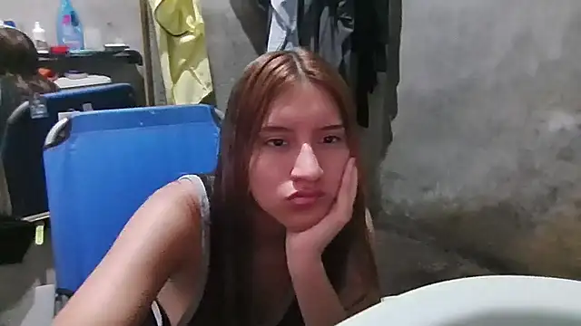 Emily 231 online show from 06-09-26, 03:51