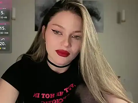 Avelinehowo uwu online show from 07-31-26, 07:02