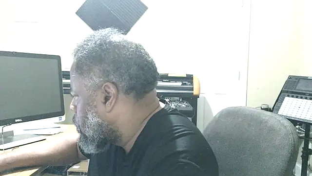 Cleozevo1961 online show from 05-20-26, 11:27