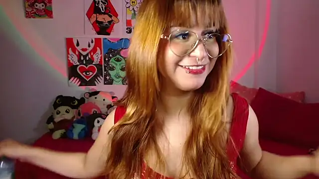 Snapshot of chloe_roxy chatting on 05-17-26, 02:09 chloe roxy online show from 05-17-26, 02:09
