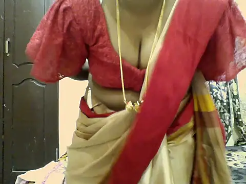 Snapshot of Angel_honeybear_143 chatting on 03-15-26, 12:11 Angel honeybear 143 online show from 03-15-26, 12:11