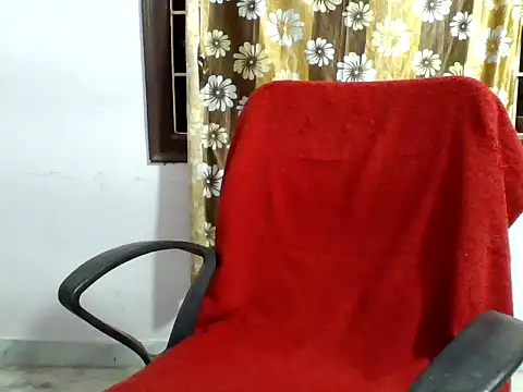 Snapshot of Angel_honeybear_143 chatting on 06-21-26, 04:31 Angel honeybear 143 online show from 06-21-26, 04:31