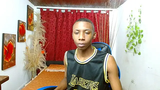 milo018 online show from 03-18-26, 08:45