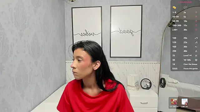 Snapshot of beautydoll18_ chatting on 06-01-26, 10:17 beautydoll18 online show from 06-01-26, 10:17