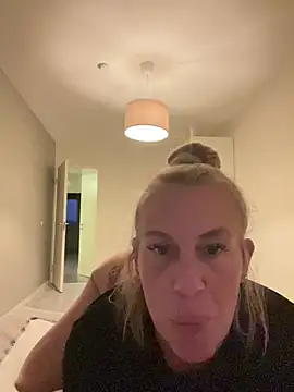 nastyblondemilf online show from 02-22-26, 05:00