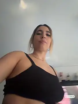 Sophiexx  online show from 03-07-26, 08:39