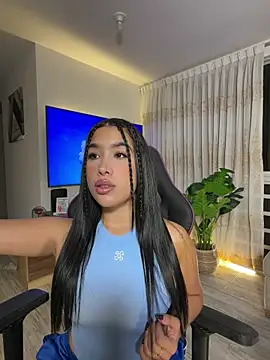 Snapshot of AliceBoomx chatting on 04-01-26, 04:57 AliceBoomx online show from 04-01-26, 04:57