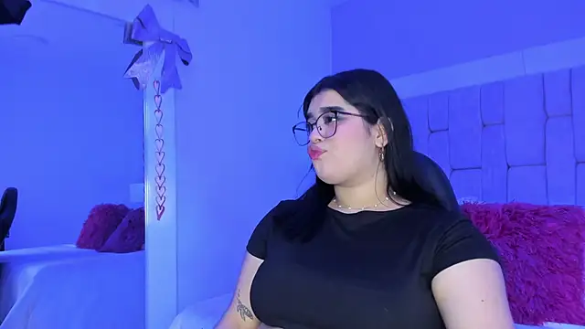 AnniJones online show from 04-18-26, 03:10