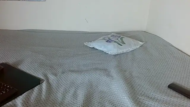 valkahot20 online show from 04-04-26, 11:08