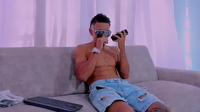 privacy friends online show from 03-09-26, 09:19