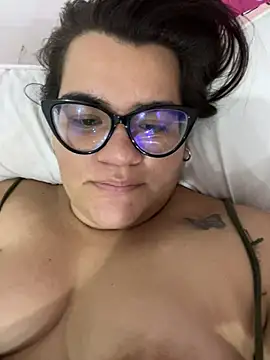 LuxuryloversCO online show from 04-15-26, 07:58