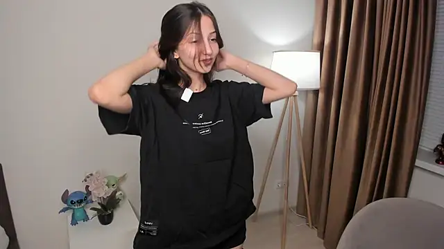 littleevilon online show from 03-25-26, 08:59