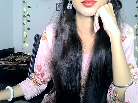 Snapshot of SIKSHA_SINGH chatting on 07-21-26, 07:16 SIKSHA SINGH online show from 07-21-26, 07:16