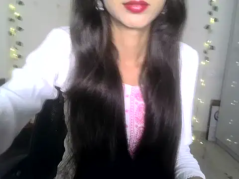 Snapshot of SIKSHA_SINGH chatting on 07-26-26, 05:26 SIKSHA SINGH online show from 07-26-26, 05:26