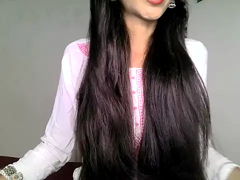 Snapshot of SIKSHA_SINGH chatting on 08-02-26, 04:55 SIKSHA SINGH online show from 08-02-26, 04:55