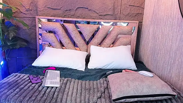 SophyAdams online show from 04-21-26, 02:51