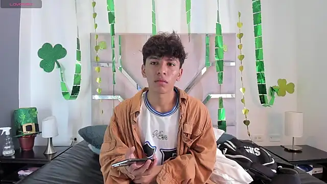 Angel Lux online show from 03-06-26, 08:16