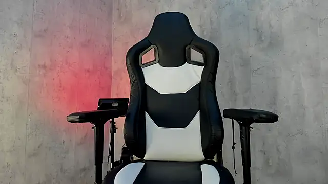 Hot gril777 online show from 05-18-26, 06:52
