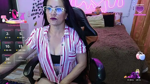 Snapshot of Kekacam chatting on 06-14-26, 02:35 Kekacam online show from 06-14-26, 02:35