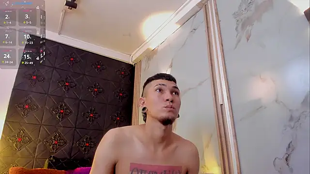 Logan and Reachel online show from 03-09-26, 07:29