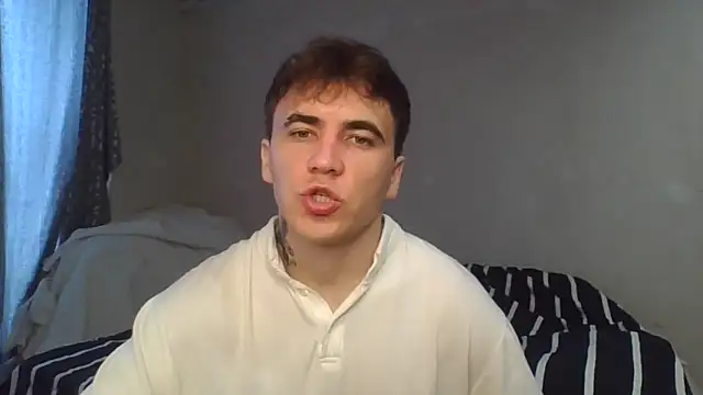 Snapshot of Denis_sport chatting on 05-25-26, 05:24 Denis sport online show from 05-25-26, 05:24