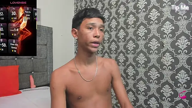 Snapshot of Little_Twink19x chatting on 03-24-26, 07:08 Little Twink19x online show from 03-24-26, 07:08