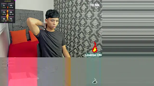 Snapshot of Little_Twink19x chatting on 06-10-26, 07:57 Little Twink19x online show from 06-10-26, 07:57