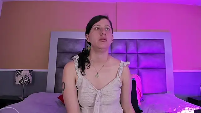 LunaDamasco online show from 03-27-26, 07:13