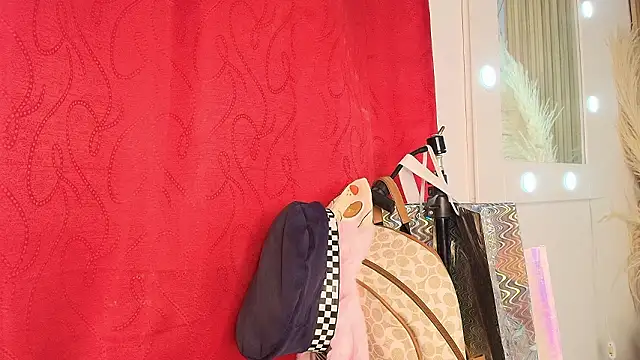 Aurorariccii online show from 03-07-26, 07:38