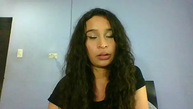 Snapshot of scarlettscottx_ chatting on 06-22-26, 12:02 scarlettscottx online show from 06-22-26, 12:02